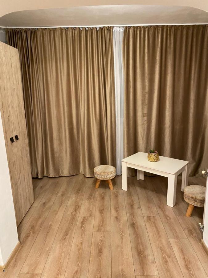 Aparthotel Braşov Buitenkant foto