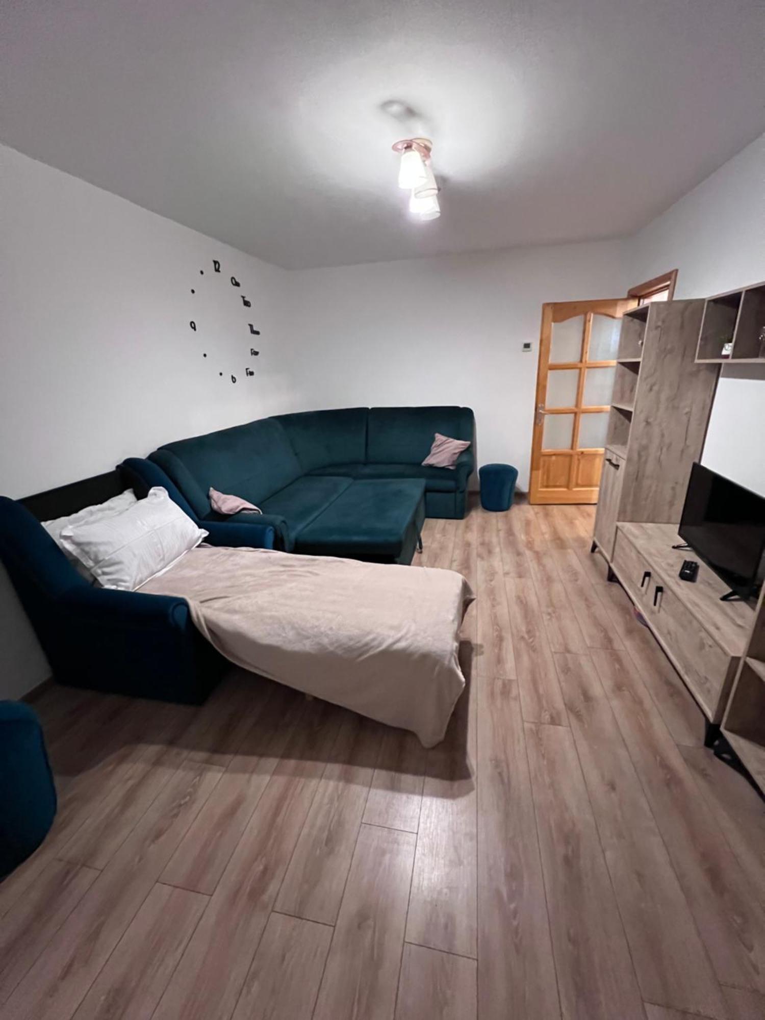 Aparthotel Braşov Buitenkant foto